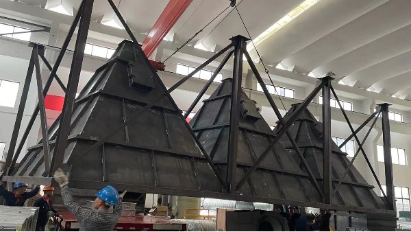 除尘器厂家耀先揭秘：关于化工厂布袋除尘器，还有大家不知道的。。。
