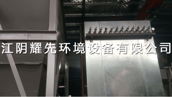 泰兴生物质锅炉处理废气，脉冲布袋除尘器让您心满意足！