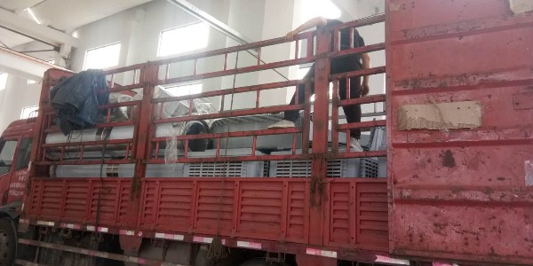 <i style='color:red'>通风降温厂家</i>耀先环境建议您使用冷风机，享受海风的感觉！