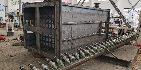 <i style='color:red'>化工厂布袋除尘器</i>效率受哪些因素影响？除尘器厂家耀先告诉您4点