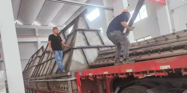 新技术新活力：除尘器厂家耀先<i style='color:red'>锅炉布袋除尘器</i>科技创新高质量发展